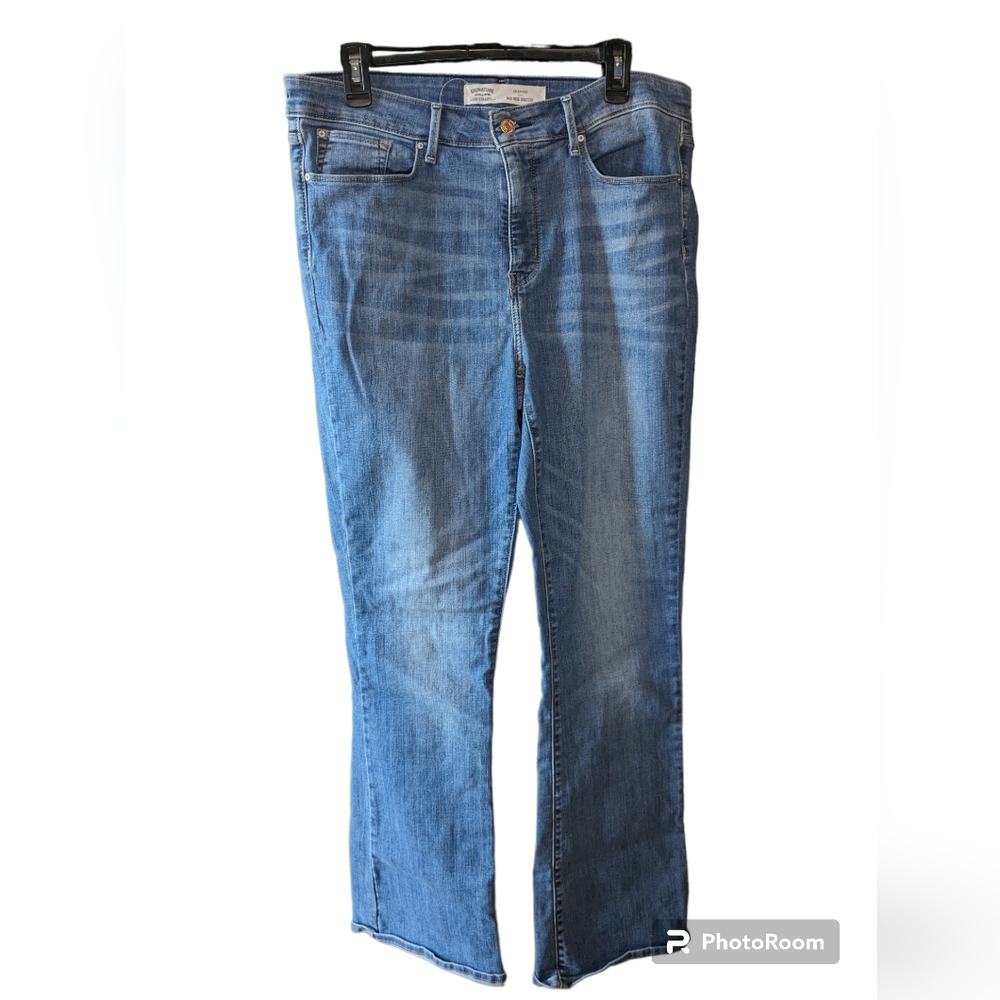 Levi's shaping mid rise bootcut size 16